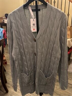 Women’s sage Cable-Knit Cardigan Sweater M